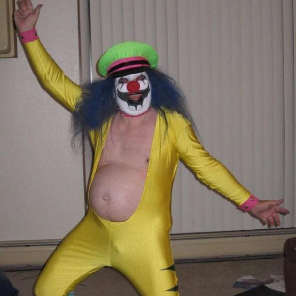 bizarre clown